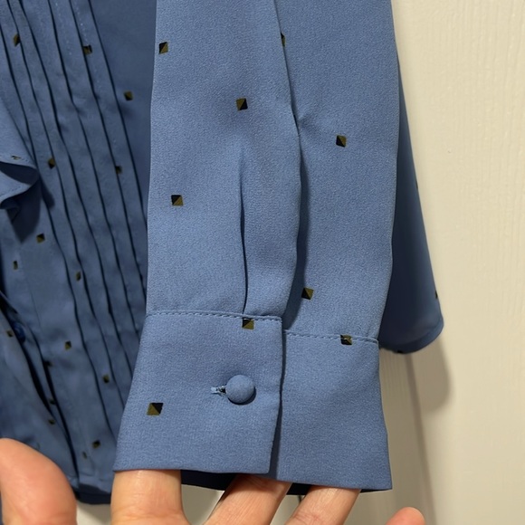 Ann Taylor Blue Ruffle Blouse👚🌟🌟🌟 - Picture 6 of 10